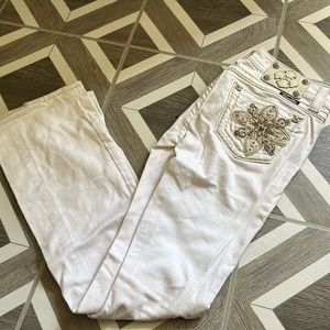White Miss Me Jeans. Size 26 boot cut